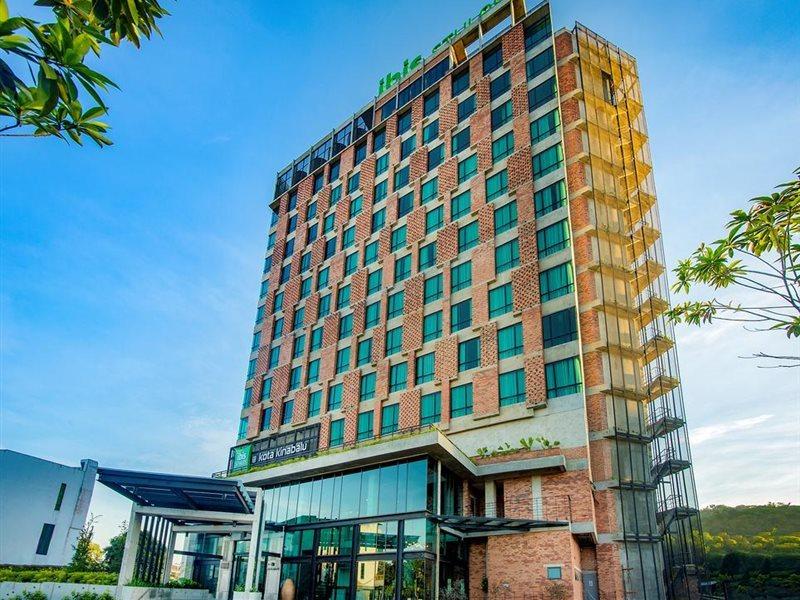 Ibis Styles Kota Kinabalu Inanam Hotel Екстериор снимка
