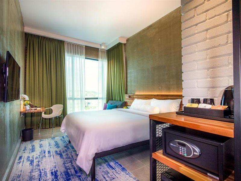 Ibis Styles Kota Kinabalu Inanam Hotel Екстериор снимка
