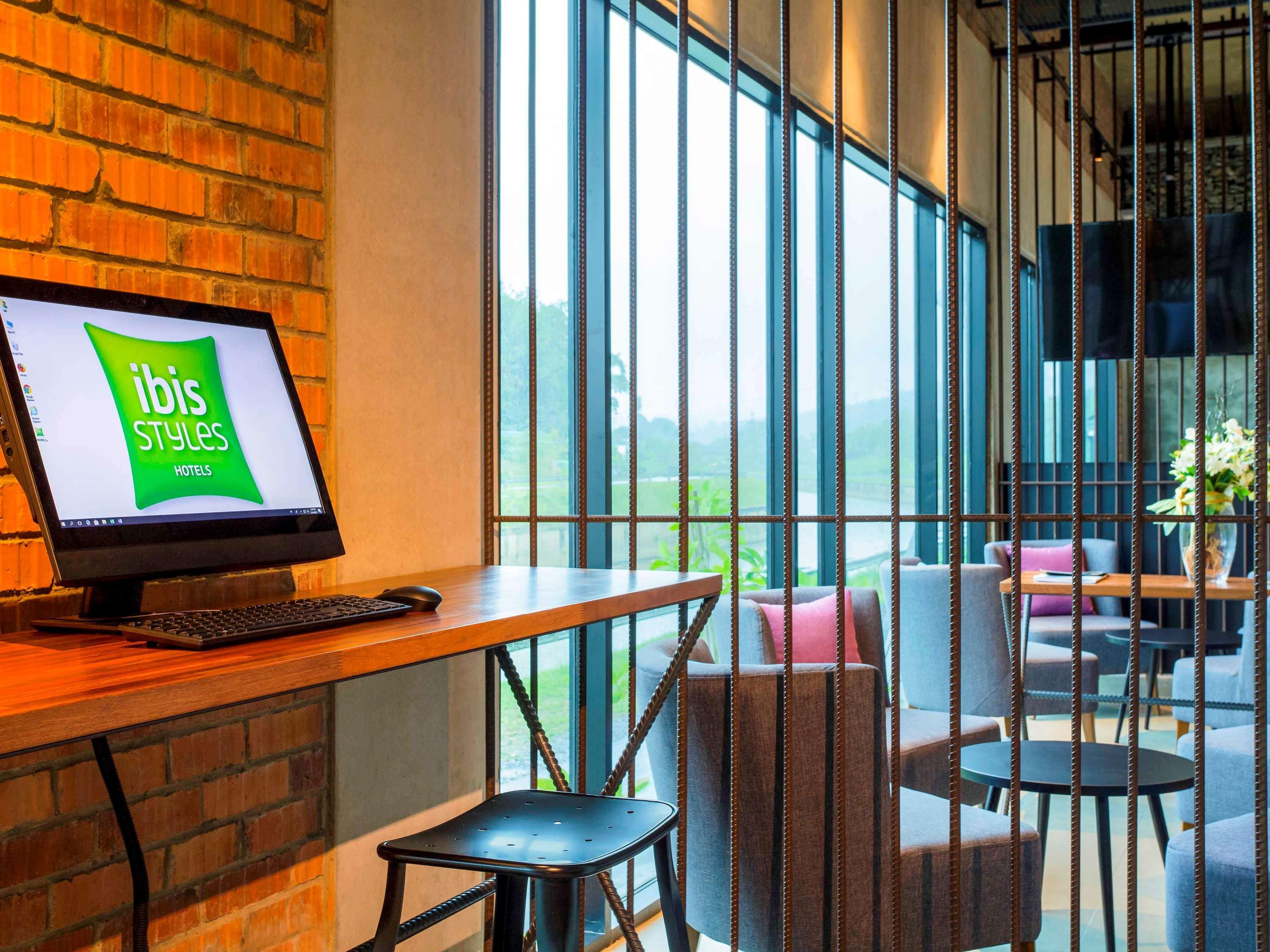 Ibis Styles Kota Kinabalu Inanam Hotel Екстериор снимка
