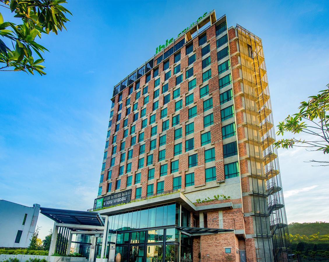 Ibis Styles Kota Kinabalu Inanam Hotel Екстериор снимка
