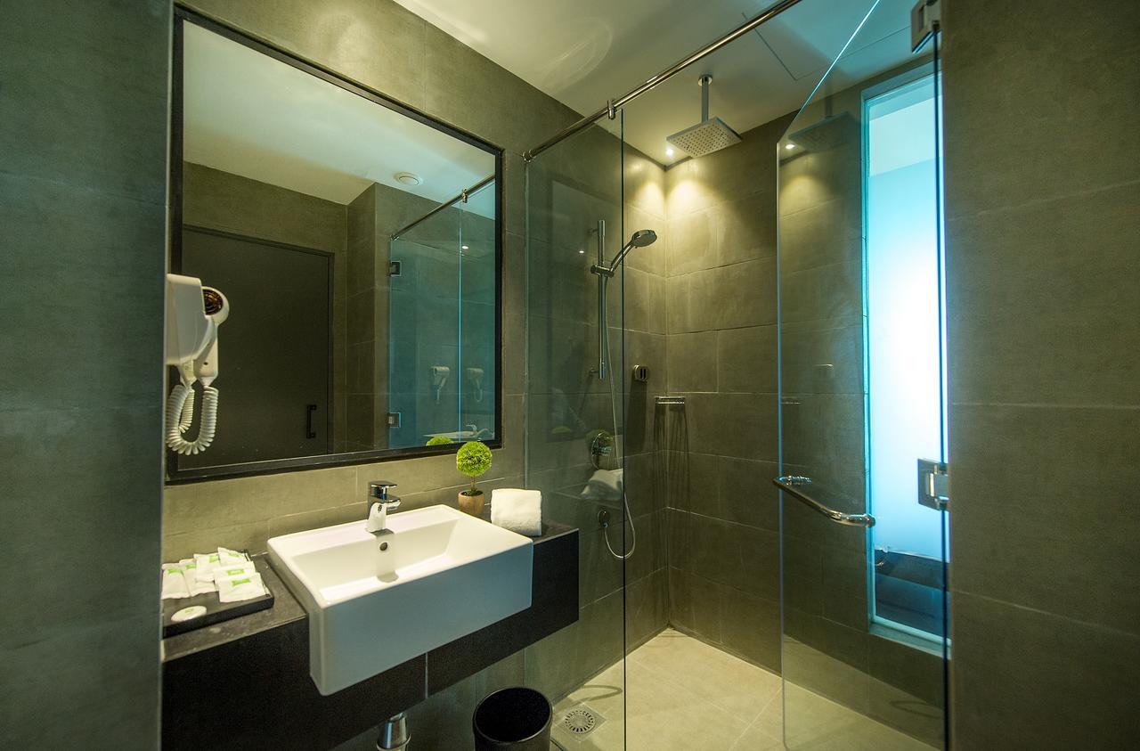 Ibis Styles Kota Kinabalu Inanam Hotel Екстериор снимка