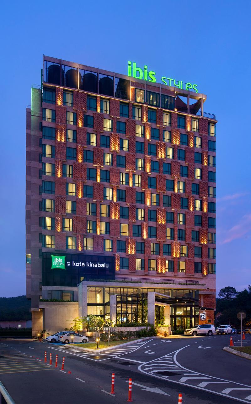 Ibis Styles Kota Kinabalu Inanam Hotel Екстериор снимка